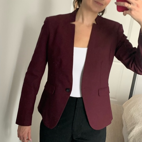 RW&CO brand new burgundy fitted suiting blazer - Picture 4 of 9